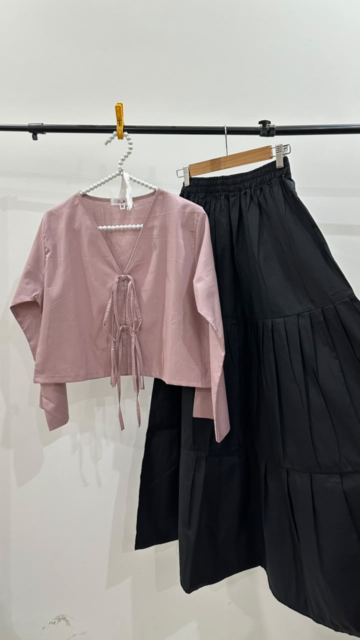 Summer Rose Pink V-Neck Top & Black Tired Skirt