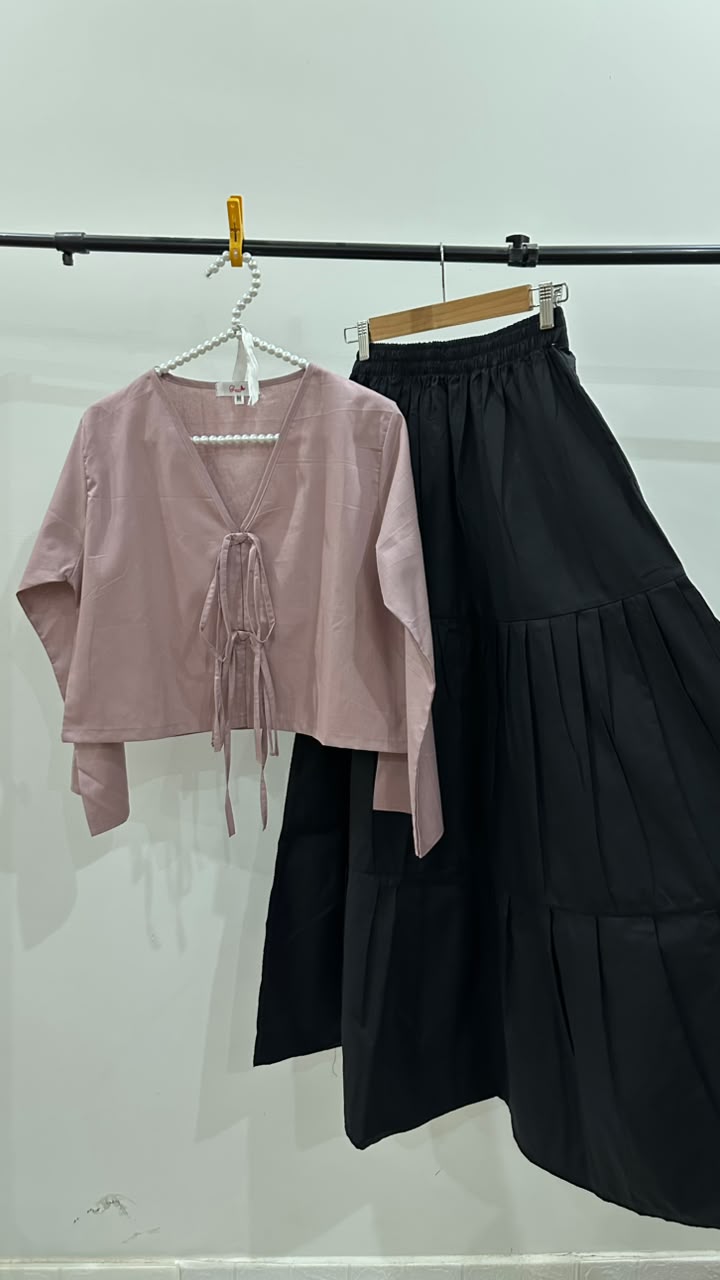 Summer Rose Pink V-Neck Top & Black Tired Skirt