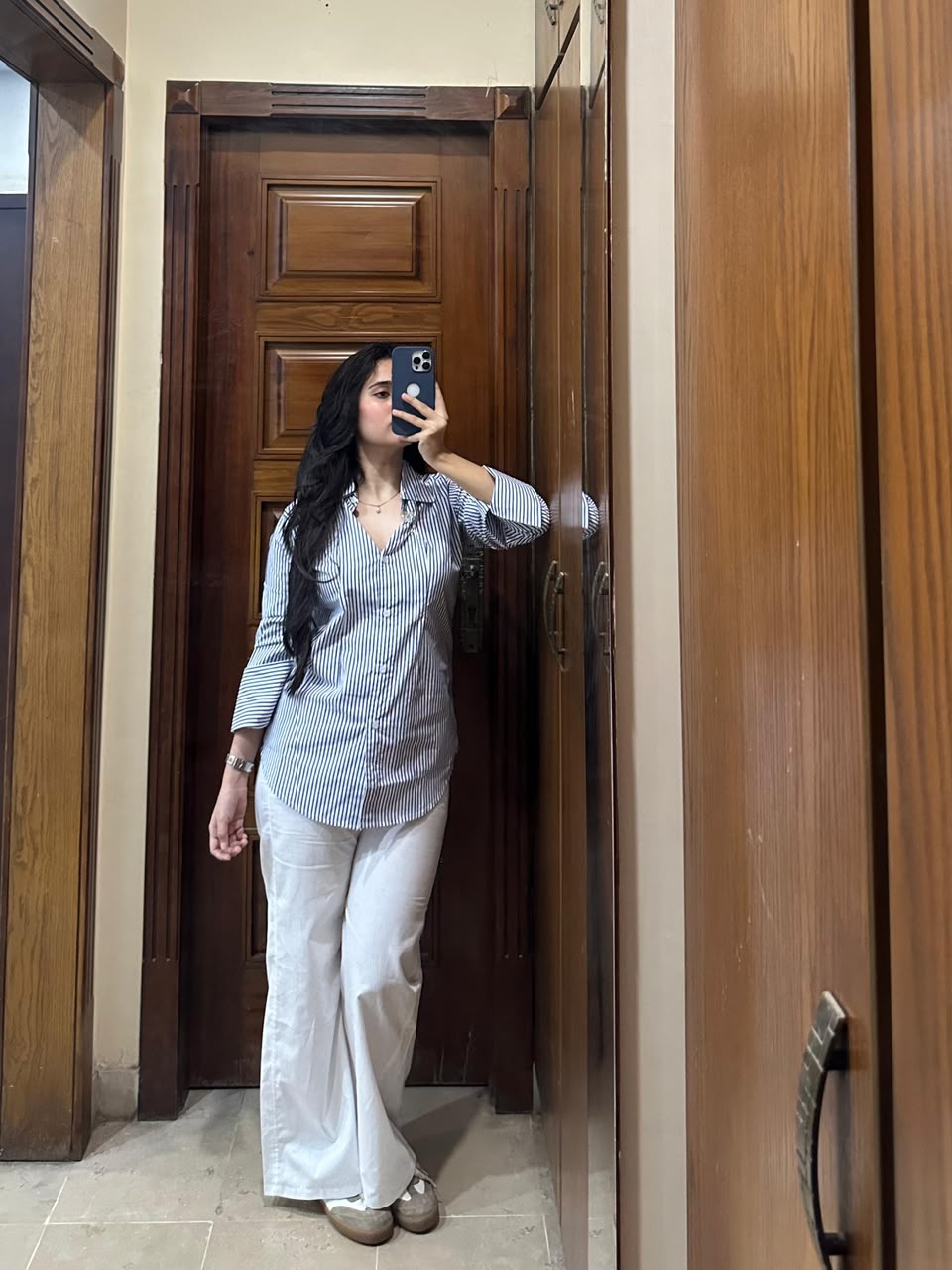 Corset Blue Lining Shirt & White Cotton Wide-Leg Jeans